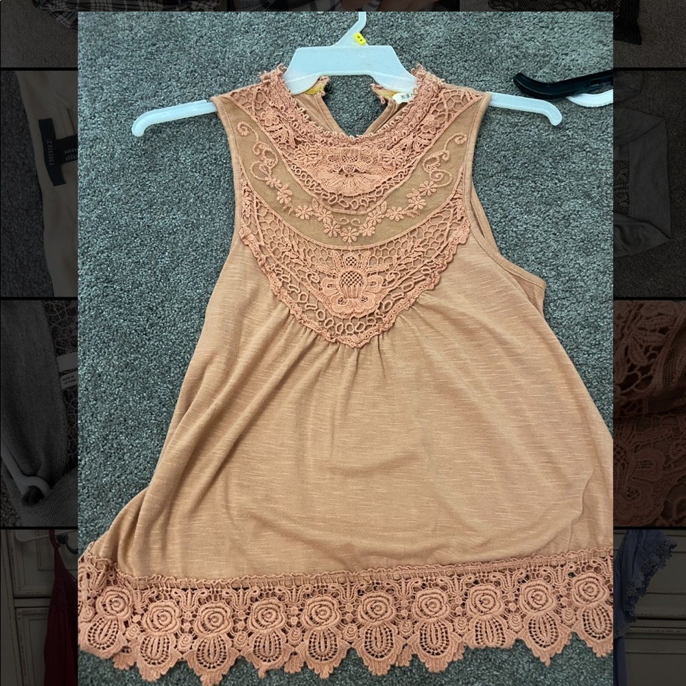 Size XL beautifully detailed top!